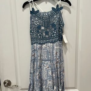 🆕🆕🆕Chelsea & Violet NWT dress.